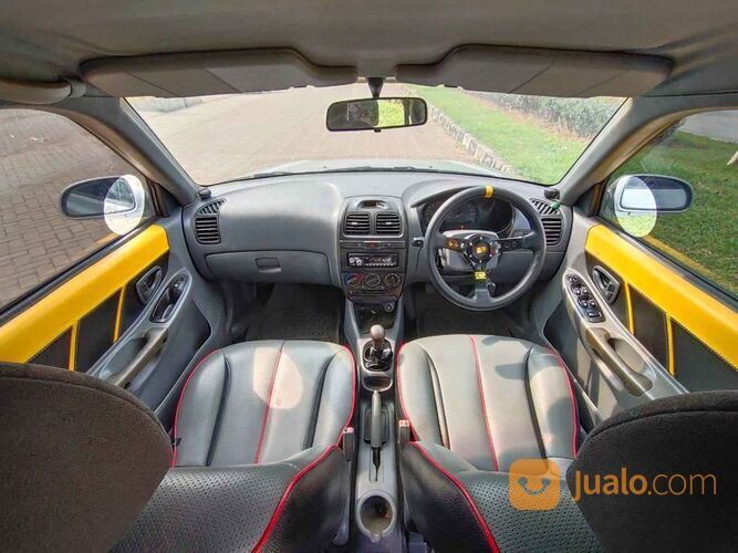 Hyundai Accent Verna tahun 2001