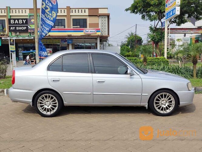 Hyundai Accent Verna tahun 2001