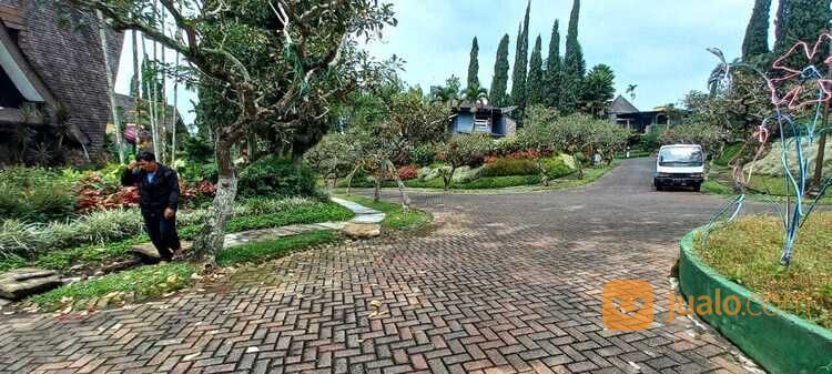 Villa estetik di Klub bunga Resort Batu