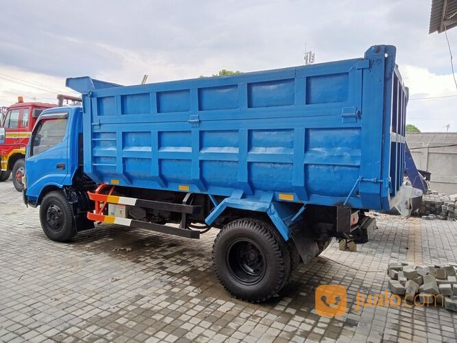 DUMPTRUK TOYOTA DYNA INDEK 8 2017
