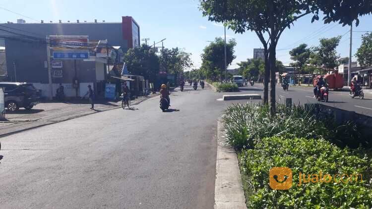Rumah lama strategis,nol jalan raya klakah rejo Surabaya barat