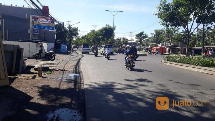 Rumah lama strategis,nol jalan raya klakah rejo Surabaya barat