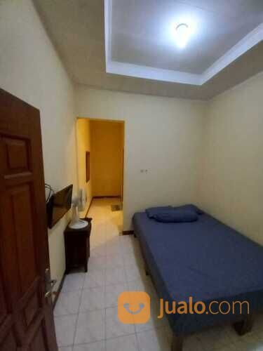 KOST MOJOSONGO DEKAT KAMPUS UNS BEBAS