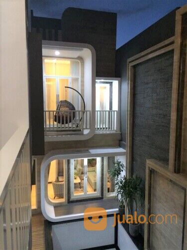 PRIVATE POOL FULLY FURNISHED Rumah Modern Minimalis 2lt The Gayungsari Surabaya Dkt Masjid Agung