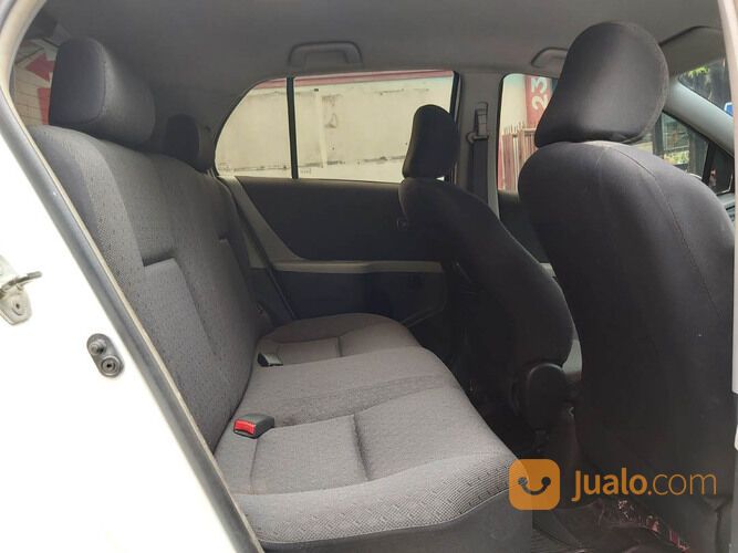 Yaris E 2012 bakpao Putih (W sidoarjo) low KM full variasi ISTIMEWA