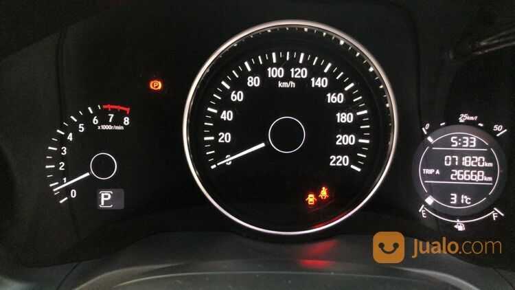 Cash honda HRV prestige 2018 sunroof istimewa km 70rb an