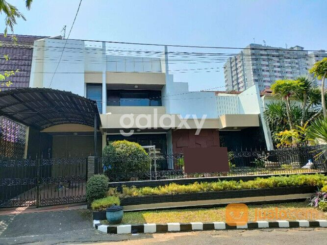 Rumah Mewah Dekat Malang City Point GMK01768