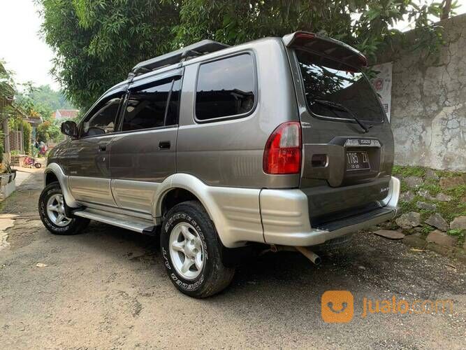 isuzu Panther touring solar tahun 2001