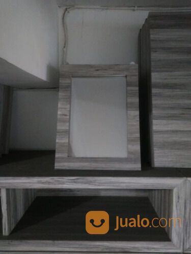 Kaca Cermin Terbuat Dari HPL