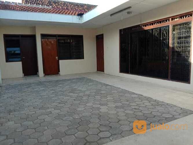 Rumah tengah kota Jalan Taman siswa