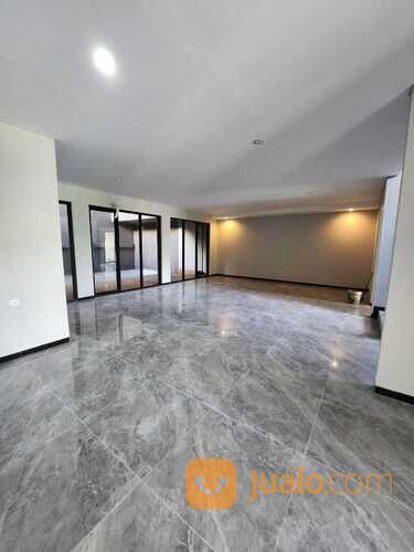 Rumah Baru Ada Kolam Renang - Bukit Golf Internasional Citraland Surabaya - Premium Design