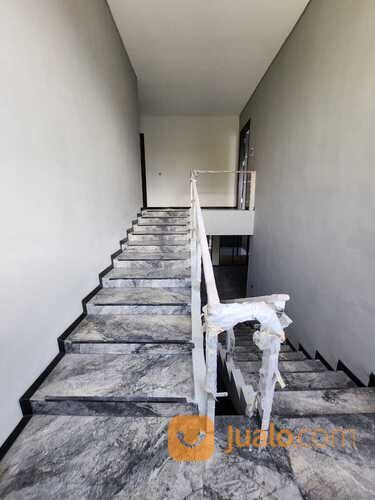 Rumah Baru Ada Kolam Renang - Bukit Golf Internasional Citraland Surabaya - Premium Design