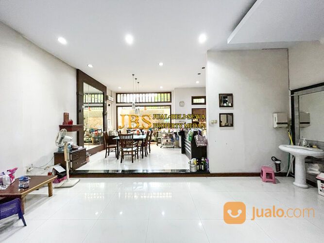 SANGAT LIMITED!! Villa Perumahan Exclusive!! Komplek The Crown Jl.S.Parman