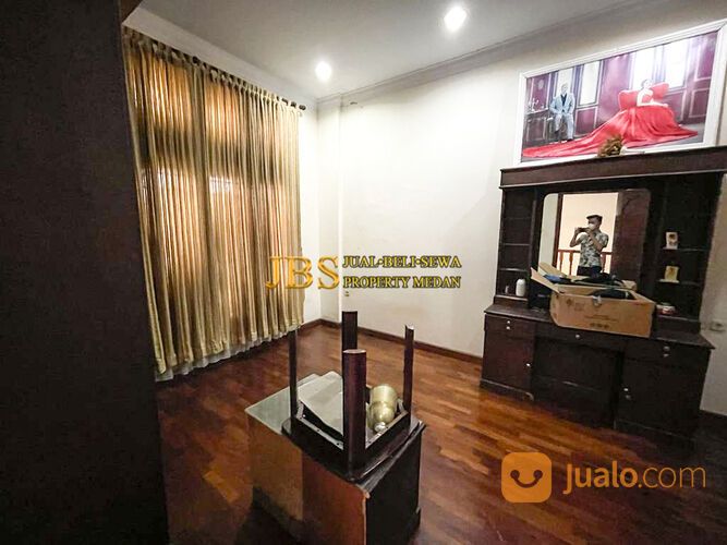 SANGAT LIMITED!! Villa Perumahan Exclusive!! Komplek The Crown Jl.S.Parman