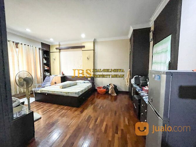 SANGAT LIMITED!! Villa Perumahan Exclusive!! Komplek The Crown Jl.S.Parman