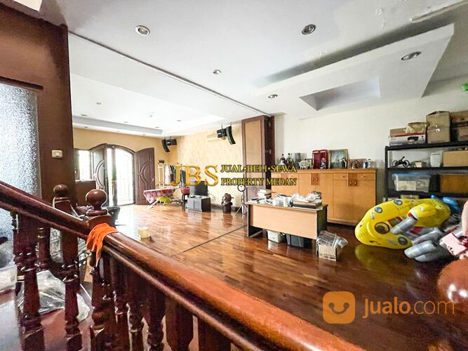 SANGAT LIMITED!! Villa Perumahan Exclusive!! Komplek The Crown Jl.S.Parman