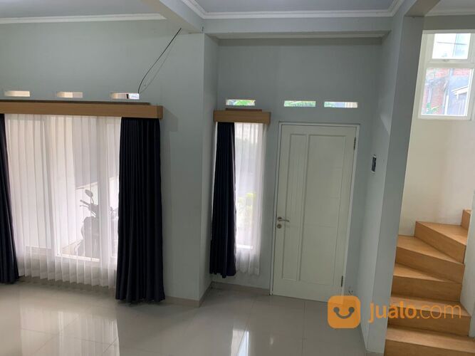 Semi Villa 2 Lantai Caru Pendem Junrejo Batu Malang 750 Juta