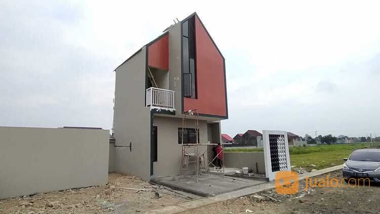 The Alona colomadu Rumah 2 lantai dekat bandara dan kota solo Shm