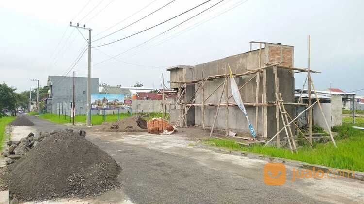 The Alona colomadu Rumah 2 lantai dekat bandara dan kota solo Shm