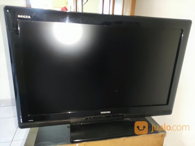 Tv LED merk Toshiba kondisi bagus barang bekas