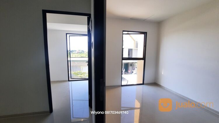 Rumah Eastern Park Residence Dekat Pakuwon City Surabaya