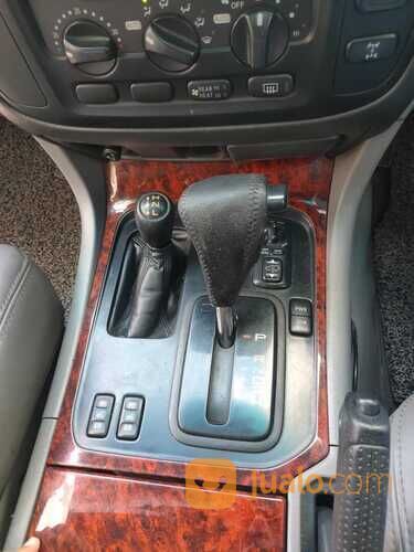 Toyota Land Cruiser VX 100 Limited