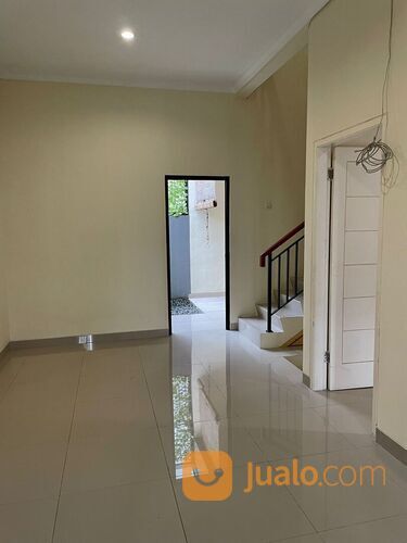 Rumah Cantik dan Rapi Cluster Mansion Garden Pamulang Tangerang Selatan