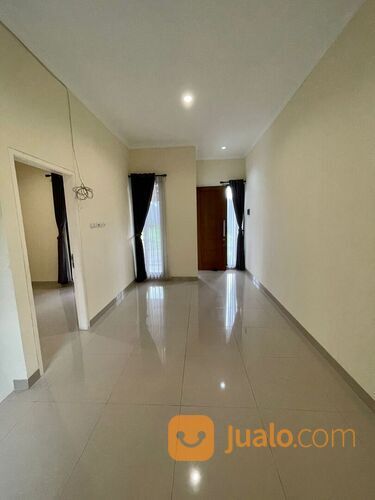 Rumah Cantik dan Rapi Cluster Mansion Garden Pamulang Tangerang Selatan