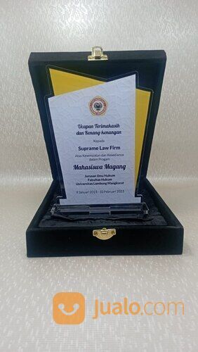 Inspirasi Desain Plakat Acrylic Modern yang Cocok untuk Semua Acara