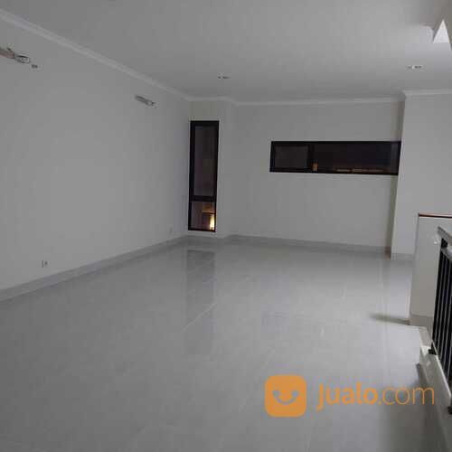 Alloggio Rumah Kost Exclusive 3 Lantai Dekat Kampus di Gading Serpong