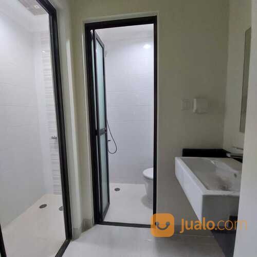 Alloggio Rumah Kost Exclusive 3 Lantai Dekat Kampus di Gading Serpong