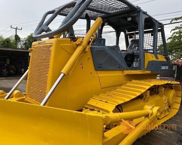 Unit Bulldozer Komatsu D85ESS-2 Tahun 2013