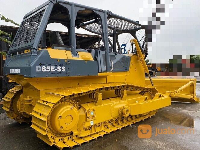 Unit Bulldozer Komatsu D85ESS-2 Tahun 2013