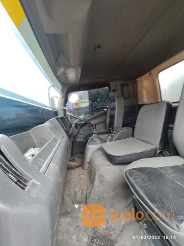 Isuzu Giga FVM 34 U - 285 PS Truk Box Cargo / Full Box Tronton 6x2 Tahun 2019