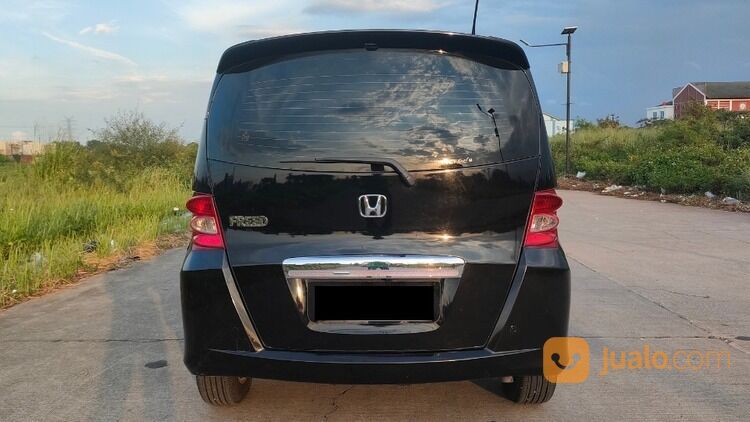 Honda Freed PSD Hitam Automatic Th 2011 SS Lengkap