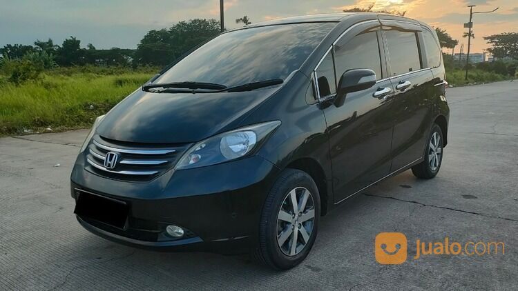Honda Freed PSD Hitam Automatic Th 2011 SS Lengkap
