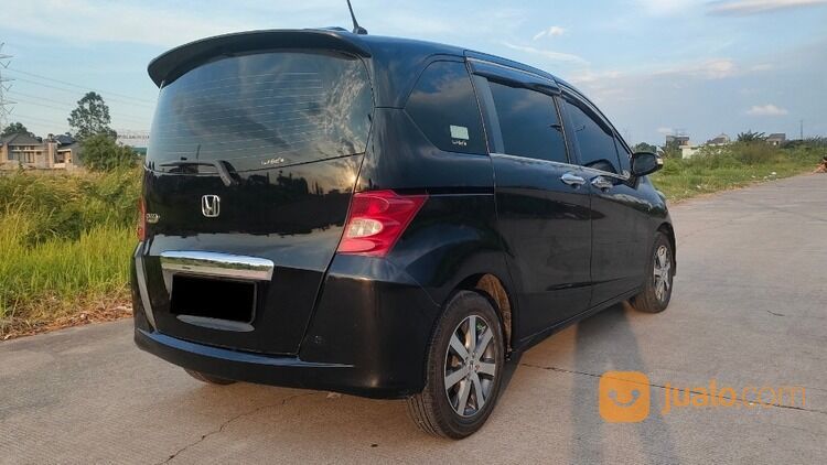 Honda Freed PSD Hitam Automatic Th 2011 SS Lengkap