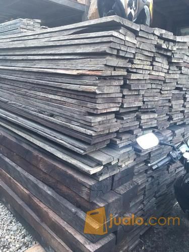 Papan Kayu Ulin Bekas Kalimantan