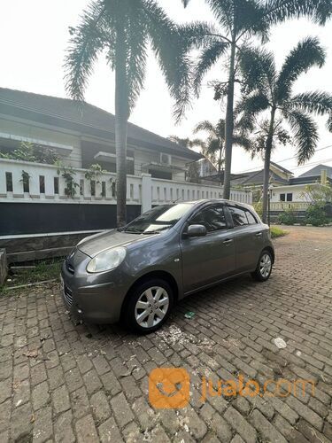Nissan March 2011 Akhir tipe tertinggi XS matic Sehat