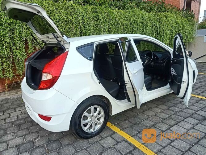Hyundai Grand Avega 1.4 Manual 2013 asli Bali Lowkm Putih