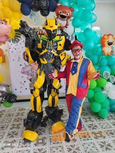 Dekorasi ulang tahun plus badut sulap komedi