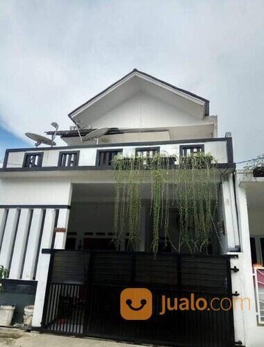 Rumah 2 Lantai di Perumahan Graha Kartika Cibinong