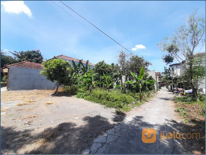 1,4 Km. Hyatt Regency: Tanah Pekarangan Jogja