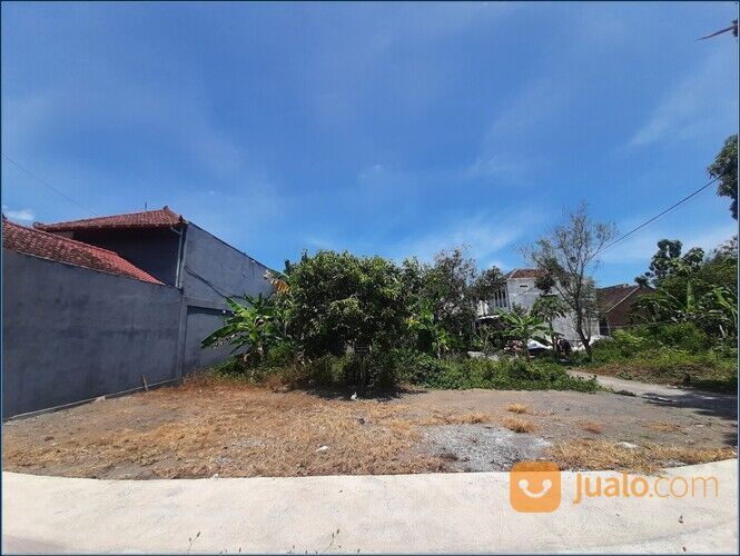 1,4 Km. Hyatt Regency: Tanah Pekarangan Jogja