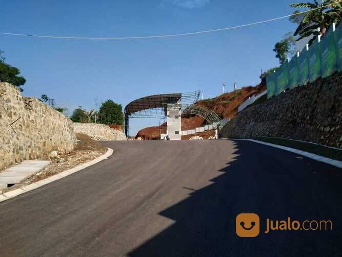 RUMAH DESAIN TERBARU DI EMERALDA RESORT PADALARANG