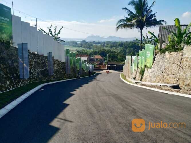 RUMAH DESAIN TERBARU DI EMERALDA RESORT PADALARANG