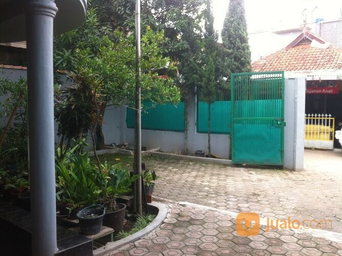 Rumah di Perum Margahayu Raya II Blok A 3, Bandung