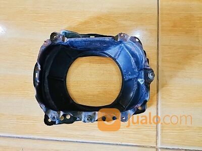 Batok ring lampu depan Toyota Kijang Super sebelah kiri