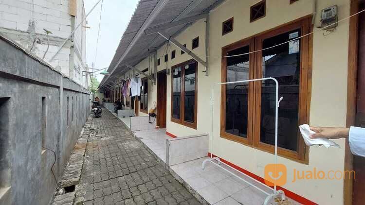 Kontrakan 11 Pintu Lokasi Strategis Kodau, Bekasi