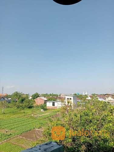 Rumah lantai 2 di kompleks Jl. Adi Sucipto